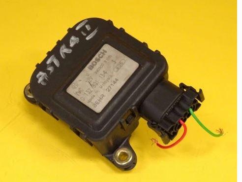 Opel Zafira A 1999-2005 hatchback 1.6 16v petrol MT 74 kW 1999  Motorček kúrenia 0132801134