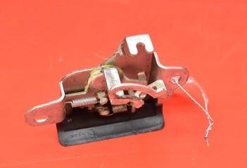 Suzuki SX4 I 2006-2014 hatchback 1.6 16v petrol MT 79 kW 2008  Zámok zadnej kapoty 254555 - 01