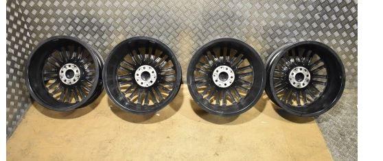 Mercedes C W206  Hliníkový disk A2064014900 7,5 x 18 ET 40A2064015000 8,5 x 18 ET 52