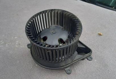 Renault Laguna I 1994-2001 hatchback 1.6 16v petrol MT 79 kW 1998  Ventilátor 9041502422