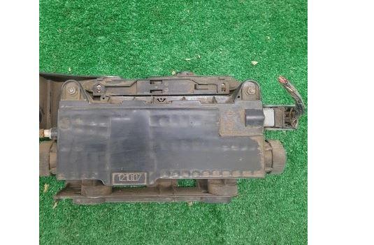 Renault Scenic II 2003-2009 hatchback 2.0 16v petrol MT 98.5 kW 2006  Ručná brzda 8200734627