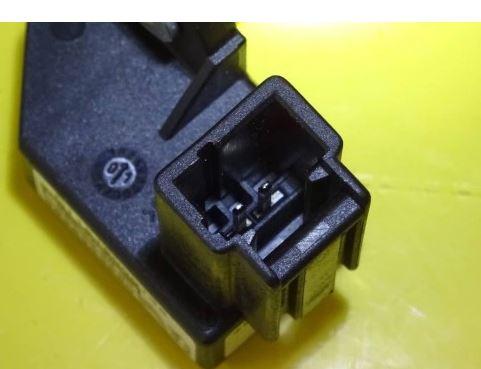 Peugeot 206 hatchback 1.4 petrol AT 55 kW 2003  Snímač nárazu 9636982680