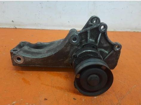 Volkswagen Golf IV 1997-2003 hatchback 1.4 16v petrol AXP MT 55 kW 2001  Držiak motora 030145169H