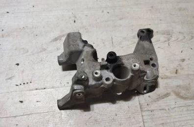 Peugeot 3008 I 2009-2016 hatchback 1.6 HDI diesel AT 82 kW 2010  Držiak alternatora 9808696680