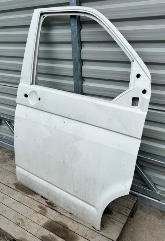 Volkswagen Transporter T5 2003-2015 hatchback 1.9 TDI diesel MT 75 kW 2007  Dvere predné pravé