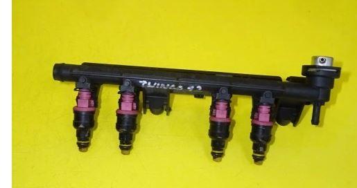 Renault Clio II 1998-2012 hatchback 1.2 petrol MT 43 kW 1998  Vstrekovacia lišta 7700870914