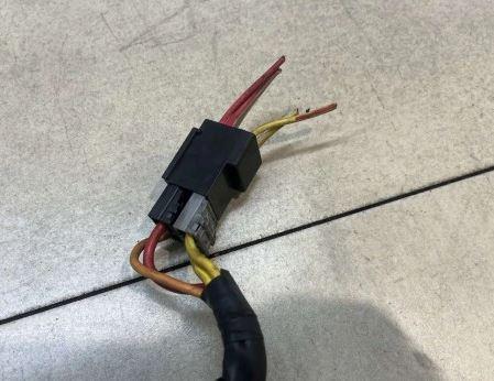 Volvo V40 I 1995-2004 hatchback 1.8 16v petrol MT 90 kW 2000 Spínacia skrinka 427661P