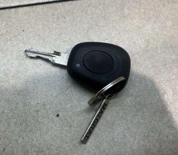 Volvo V40 I 1995-2004 hatchback 1.8 16v petrol MT 90 kW 2000 Spínacia skrinka 427661P