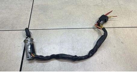 Volvo V40 I 1995-2004 hatchback 1.8 16v petrol MT 90 kW 2000 Spínacia skrinka 427661P