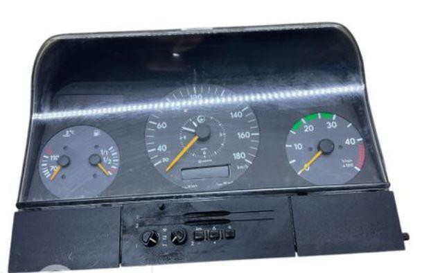 Volkswagen LT II 1996-2006 2.5 TDI diesel 80 kW 1999  Prístrojová doska 6001410000 2D0919049M