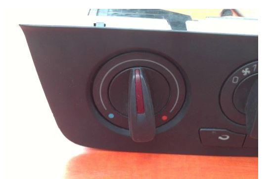 Seat Ibiza IV 6J 2008-2017 hatchback 1.6 TDI diesel MT 66 kW 2012  Panel kúrenia/klimatizácie 6J0820045A