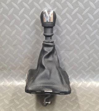 Opel Vectra C 2002-2008 sedan 1.9 CDTI diesel MT 110 kW 2005  Rýchlostná páka (kulisa)