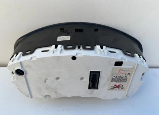 Ford Focus Mk2 2004-2011 hatchback 2.0 TDCI diesel 100 kW 2007  Prístrojová doska 7M5T-10849 -LB