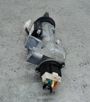 Nissan Note I 2006-2012 hatchback 1.4 16v petrol MT 65 kW 2007  Spínacia skrinka 28590AX600 N0502823