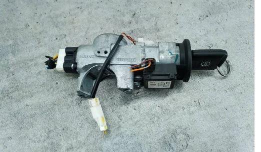 Nissan Note I 2006-2012 hatchback 1.4 16v petrol MT 65 kW 2007  Spínacia skrinka 28590AX600 N0502823