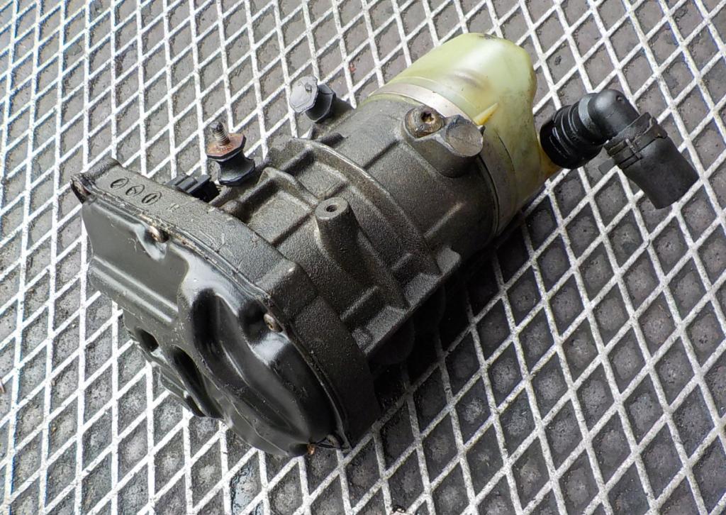 Ford Galaxy Mk3 2006-2015 hatchback 2.0 TDCI diesel MT 85 kW 2010  Servočerpadlo BG91-3K514-FB