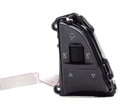 Skoda Octavia III 2013- hatchback 1.6 TDI diesel AT 77 kW 2014  Volant prepinace 3V0919719A 5E0419685A