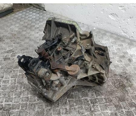 Toyota Urban Cruiser hatchback 1.4D  Prevodovka D4D 6- stupnova