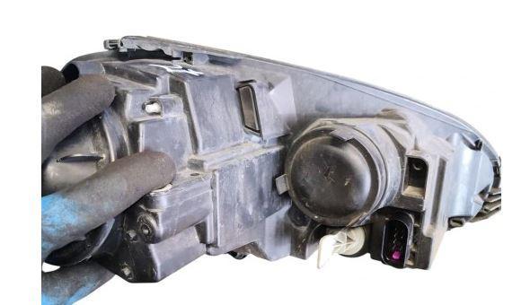 Volkswagen Golf V 2003-2009 hatchback 1.6 SR petrol MT 75 kW 2005  Svetlo predné ľavé 1K6941005N 0301212203