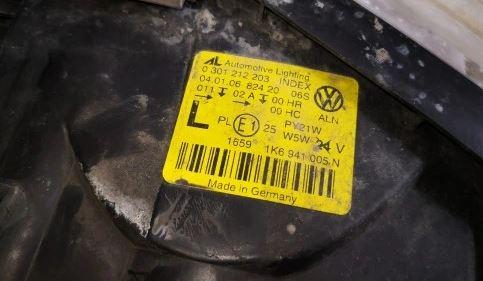 Volkswagen Golf V 2003-2009 hatchback 1.6 SR petrol MT 75 kW 2005  Svetlo predné ľavé 1K6941005N 0301212203