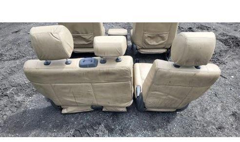 Toyota Land Cruiser J120 2002-2010 suv 3.0 D4D diesel 120 kW 2004  Sedadlo komplet