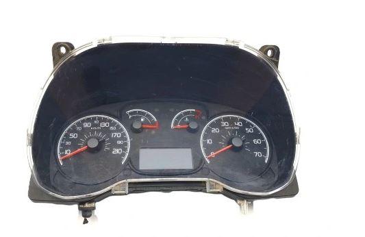 Fiat Doblo II 2010- hatchback 1.3 JTD diesel MT 66 kW 2012  Prístrojová doska 51942582