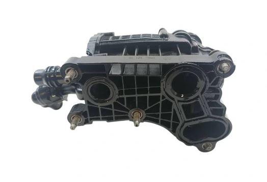 Skoda Superb III KOMBI 2.0TDI 110KW  Obal (príruba) termostatu 05L121111Q