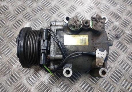 Ford Focus Mk1 1998-2004 hatchback 1.8 16v petrol MT 85 kW 2000 Kompresor klimatizácie