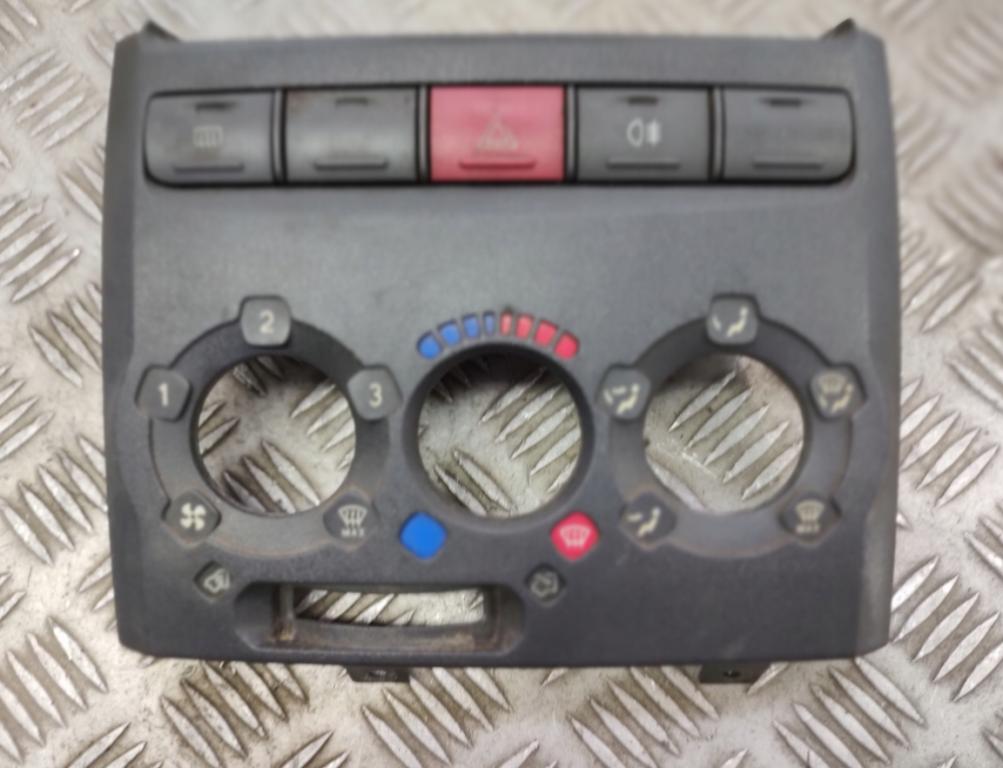 Fiat Ducato II 1994-2006 2.8 JTD diesel 94 kW 2005  Panel kúrenia/klimatizácie 7353387550