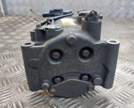 Ford Focus Mk1 1998-2004 hatchback 1.8 16v petrol MT 85 kW 2000 Kompresor klimatizácie