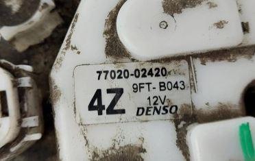 Toyota Auris I 2006-2013 hatchback 1.3 VVTI petrol MT 63 kW 1999  Palivové čerpadlo 77020-02420