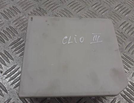 Renault Clio III 2005-2012 hatchback 1.2 petrol 55 kW 2009  Poistková skrinka 674661C