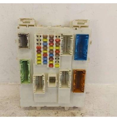 Ford Focus Mk3 2010-2018 hatchback 1.6 ECOBOOST petrol MT 110 kW 2011  Poistková skrinka BV6N-14A073-FT