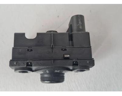 Opel Astra III 2004-2014 hatchback 1.7 CDTI diesel MT 74 kW 2005  Prepínač svetiel 13198923