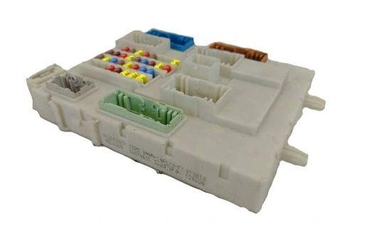 Ford Focus Mk3 2010-2018 hatchback 1.6 ECOBOOST petrol MT 110 kW 2011  Poistková skrinka BV6N-14A073-FT