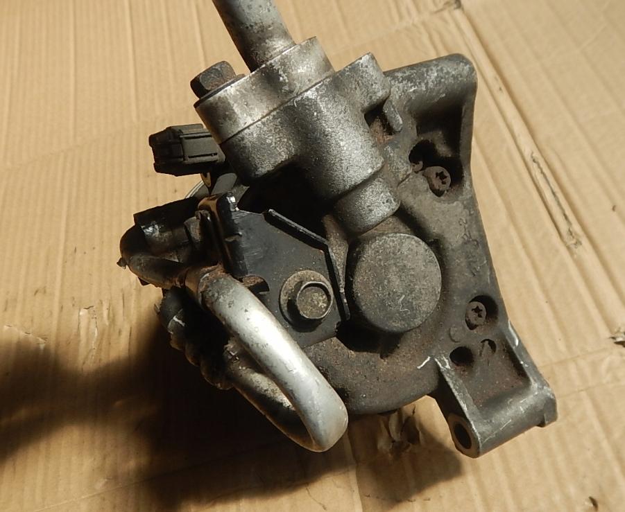 Nissan X-trail I T30 2001-2007 hatchback 2.2 DCI diesel MT 100 kW 2002  Kompresor klimatizácie 926005M301