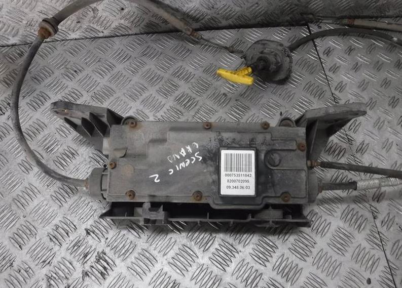 Renault Scenic II 2003-2009  Ručná brzda 8200702095
