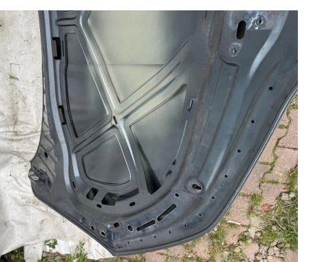 Skoda Octavia III 2013- combi 1.6 TDI diesel MT 77 kW 2015  Kapota predná