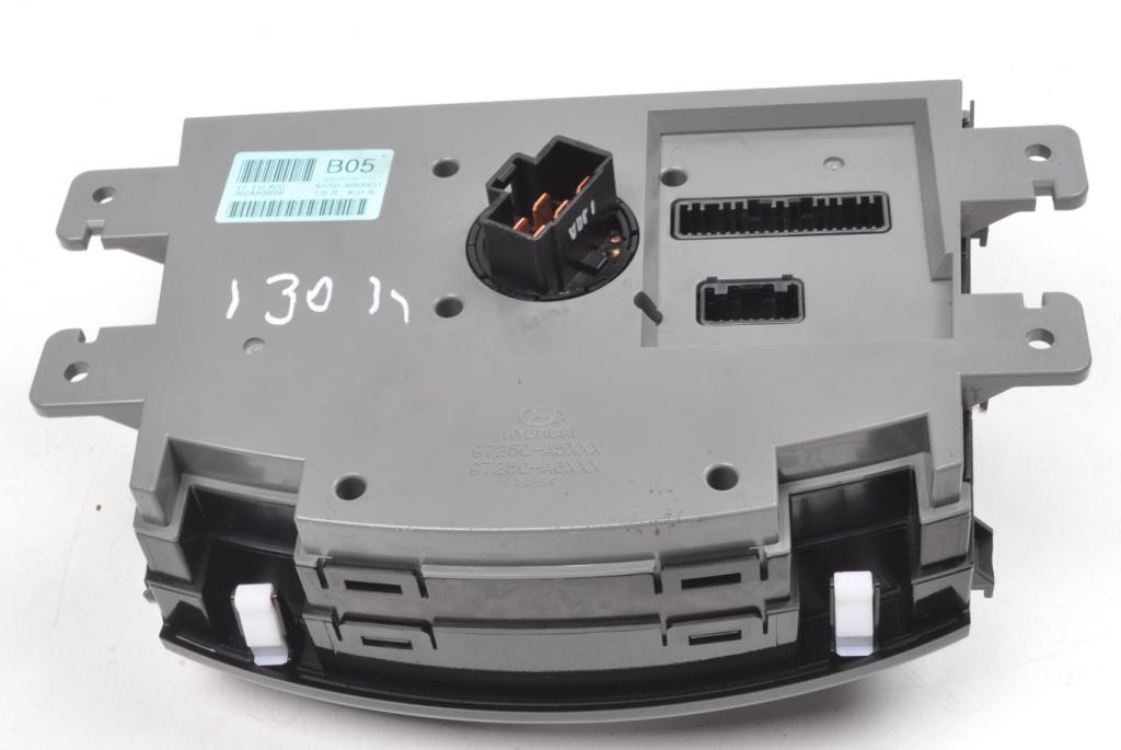 Hyundai I30 II 2012-2016 hatchback 1.4 16v petrol MT 73.2 kW 2014  Panel kúrenia/klimatizácie 97250-A6040GU