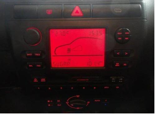 Seat Ibiza II 6K 1993-2002 hatchback 1.4 16v petrol MT 55 kW 2001  Rádio 6K0035152A