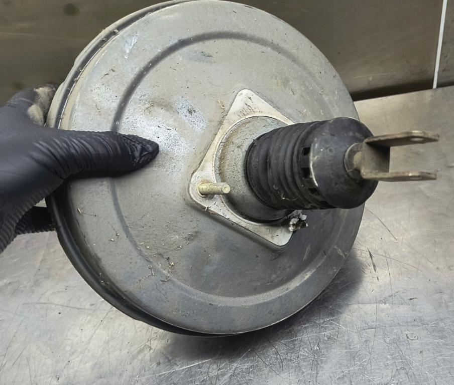 Renault Trafic II 2001-2014 hatchback 1.9 DCI diesel MT 74 kW 2003  Posilňovač bŕzd 8200300847