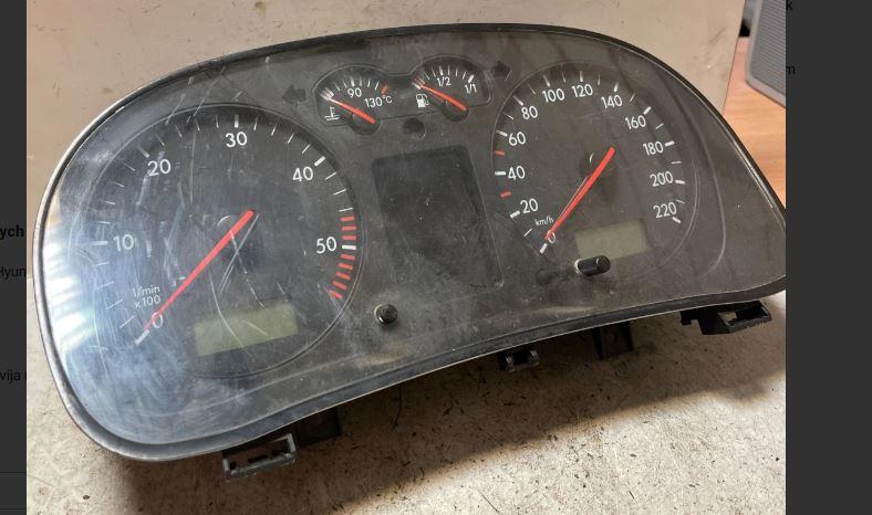 Volkswagen Golf IV 1997-2003 hatchback 1.9 TDI diesel MT 81 kW 1999  Prístrojová doska 1J0919991B