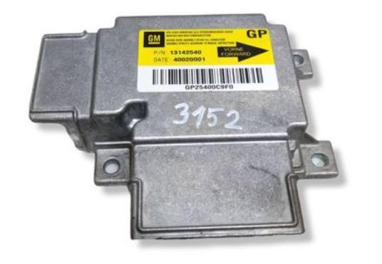 Opel Vectra C 2002-2008 sedan 2.0 DTI diesel MT 74 kW 2002  Riadiaca jednotka airbagu 13142540