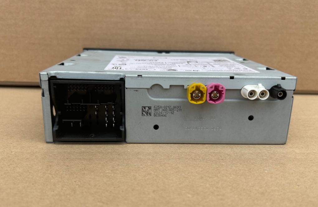 Volkswagen Passat B8 2014- GPS navigácia 3G5035820