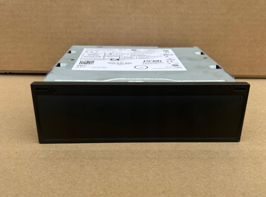 Volkswagen Passat B8 2014- GPS navigácia 3G5035820