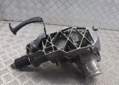 Renault Megane II 2003-2008 sedan 1.5 DCI diesel MT 74 kW 2004  Riadenie 8200738088A