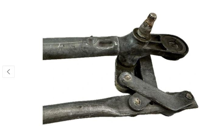 Audi A8 D2 1994-2002 sedan 4.2 V8 petrol AT 220 kW 1995  Mechanizmus stieračov predný 4D1955113C