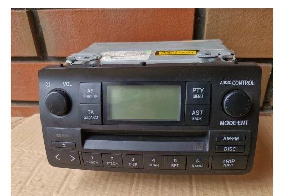 Toyota Corolla E12 2001-2009 hatchback 1.4 16v petrol MT 71 kW 2002  Rádio 86120-02260