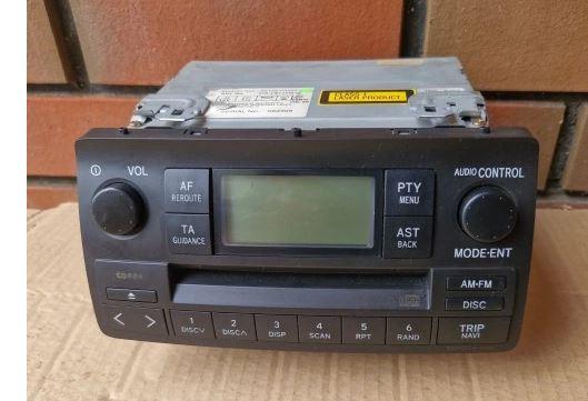Toyota Corolla E12 2001-2009 hatchback 1.4 16v petrol MT 71 kW 2002  Rádio 86120-02260