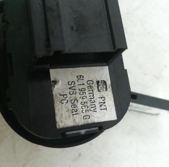 Seat Ibiza III 6L 2002-2008 hatchback 1.4 16v petrol MT 55 kW 2002  Prepínač 6L1959565G